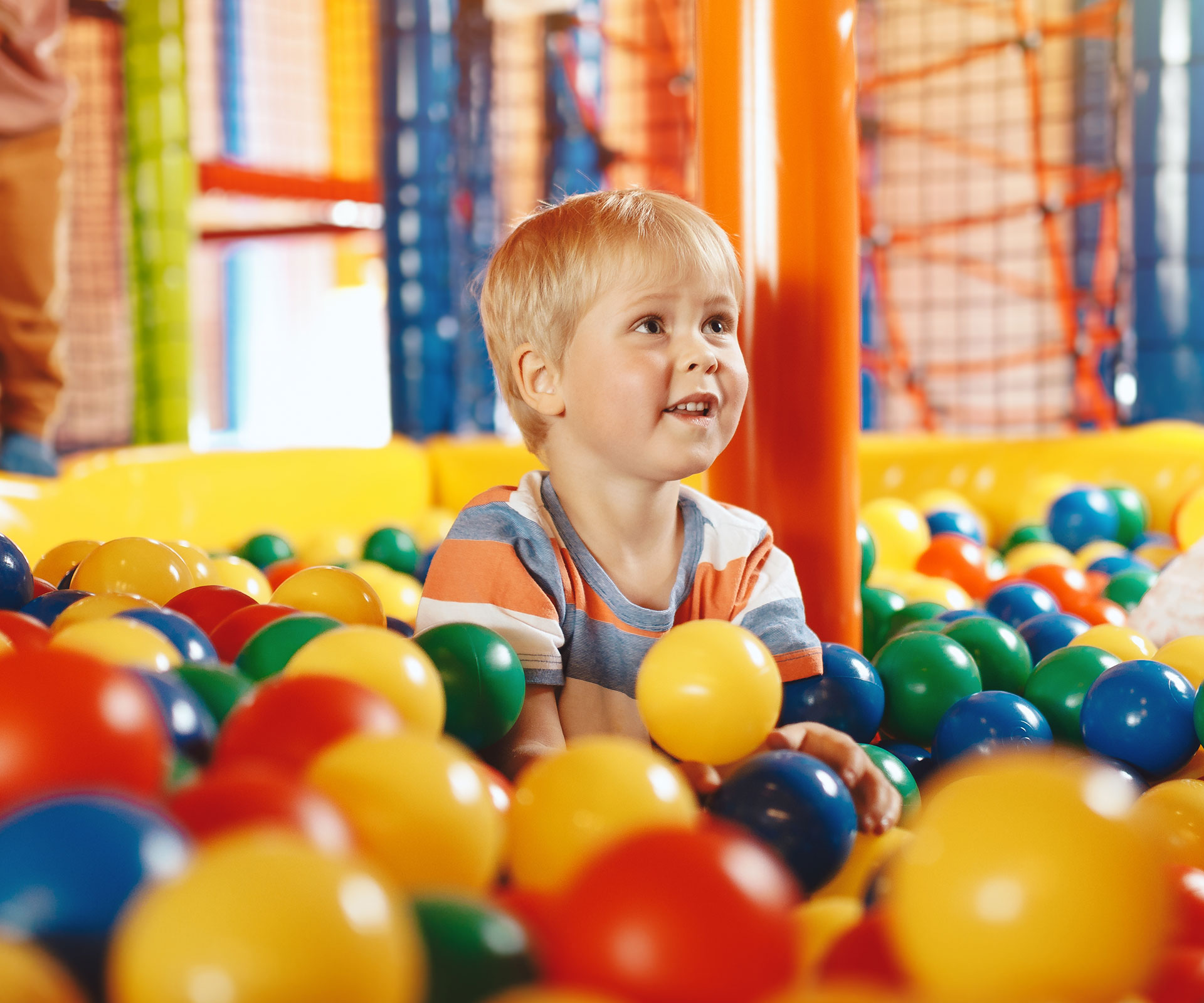 Ball pit pool